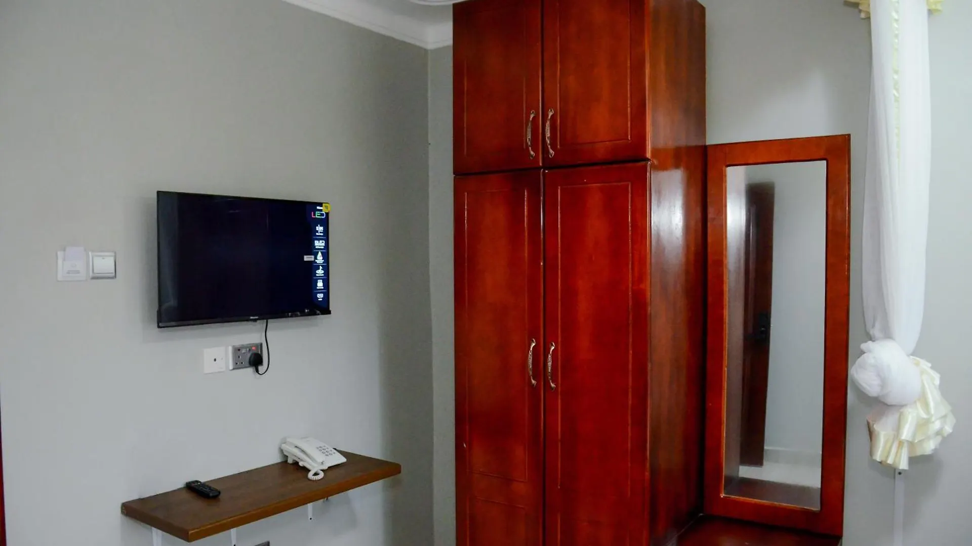 Big Thrills Hotel And Suites Kampala 0*,  Uganda